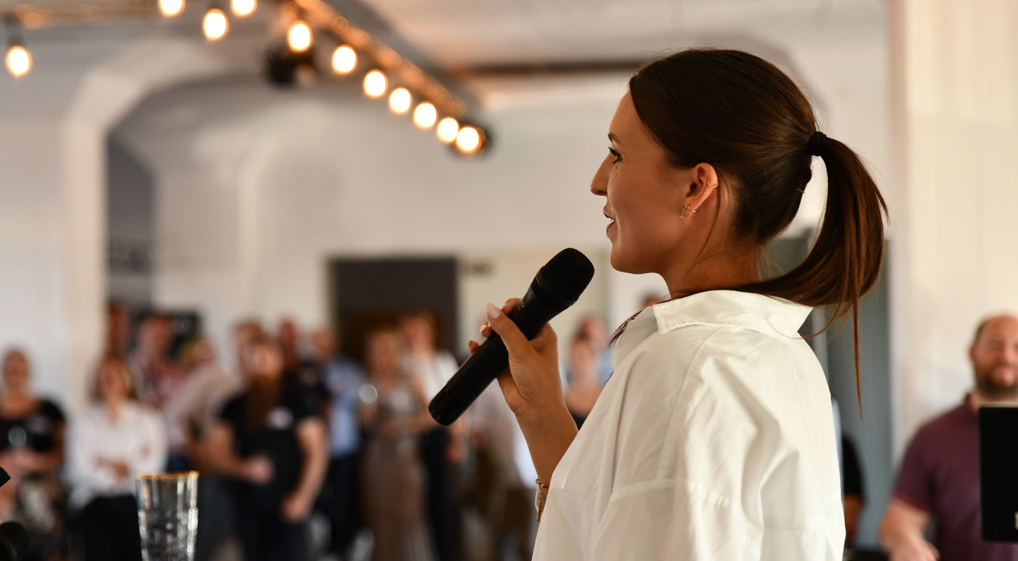 Inga Brünig präsentiert den Use-Case des B2B-Onlineshops